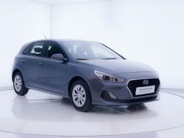 Hyundai i30 1.4 MPI Essence Hyundai i30 1.4 MPI Essence