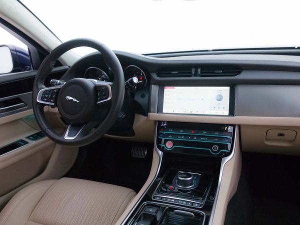 Jaguar XF 2.0D I4 (180CV) Prestige Auto 4WD nuevo Zaragoza