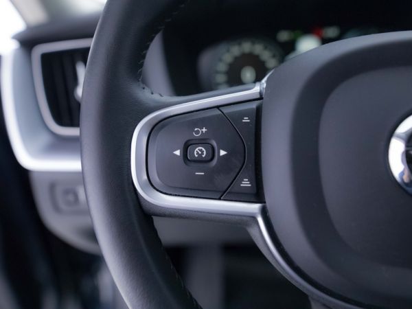 Volvo XC60 2.0 D4 Momentum Pro Auto nuevo Zaragoza