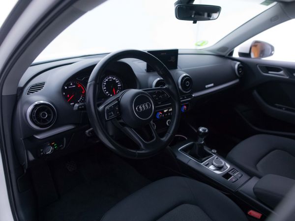 Audi A3 Sportback 1.6 TDI clean 110 S tro S line nuevo Zaragoza