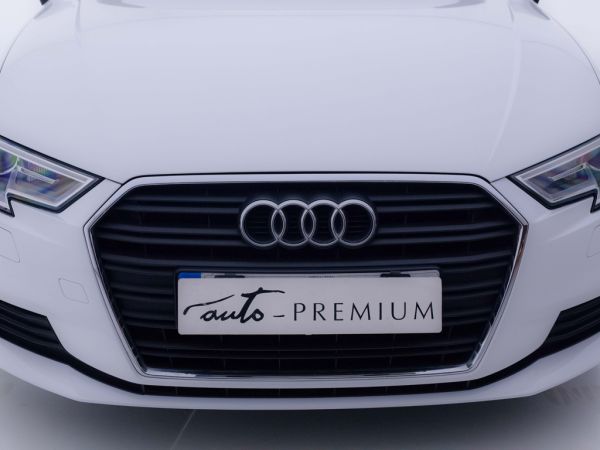 Audi A3 Sedan 1.6 TDI clean d 110CV S line ed nuevo Zaragoza