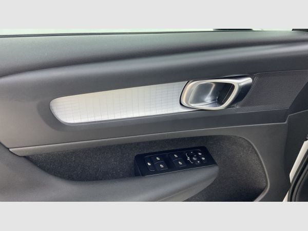 Volvo XC40 1.5 T2 Momentum Pro Auto nuevo Zaragoza